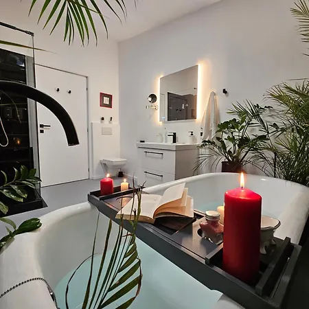 Black Walnut House With Indoor Outdoor Fireplace *